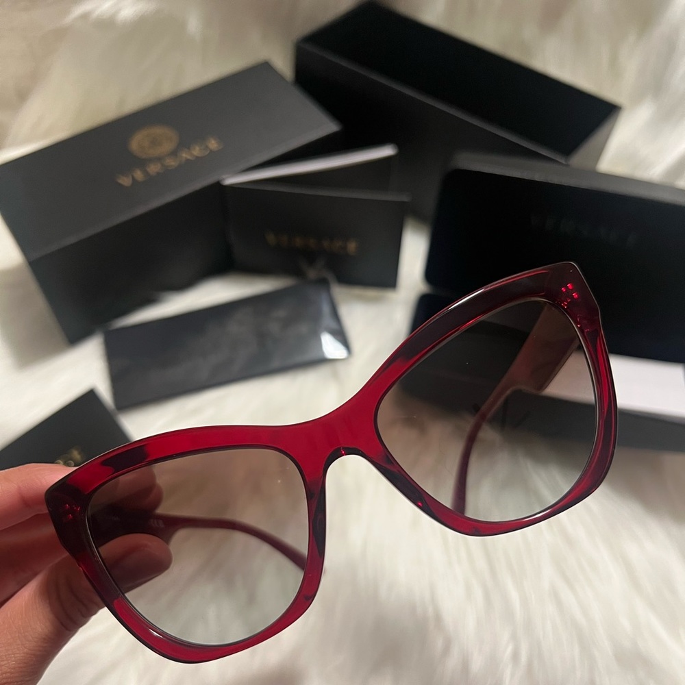 ❌❌❌SOLD❌❌❌New in Box Versace Sunglasses